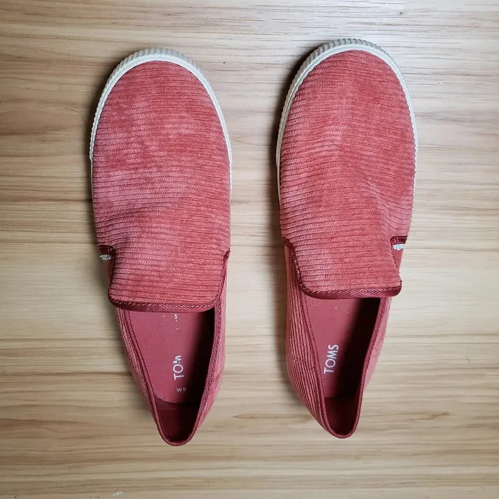 Toms Women's 9 Corduroy Slip On Casual Snekers Spice Red Rust‎ Fall Basic Comfy